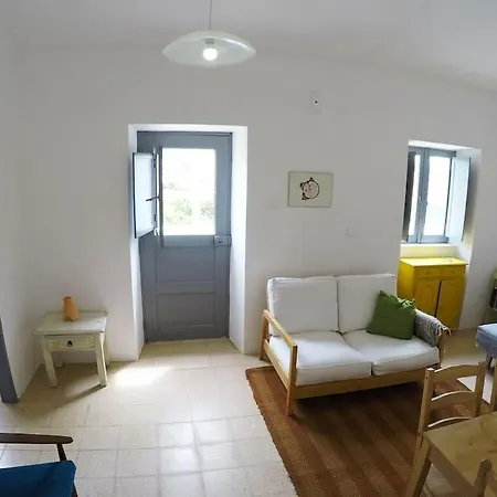 Laurinda - Quiet Town House In Old