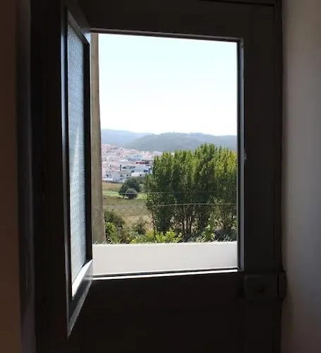 Laurinda - Quiet Town House In Old