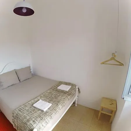 Laurinda - Quiet Town House In Old Vakantiehuis *